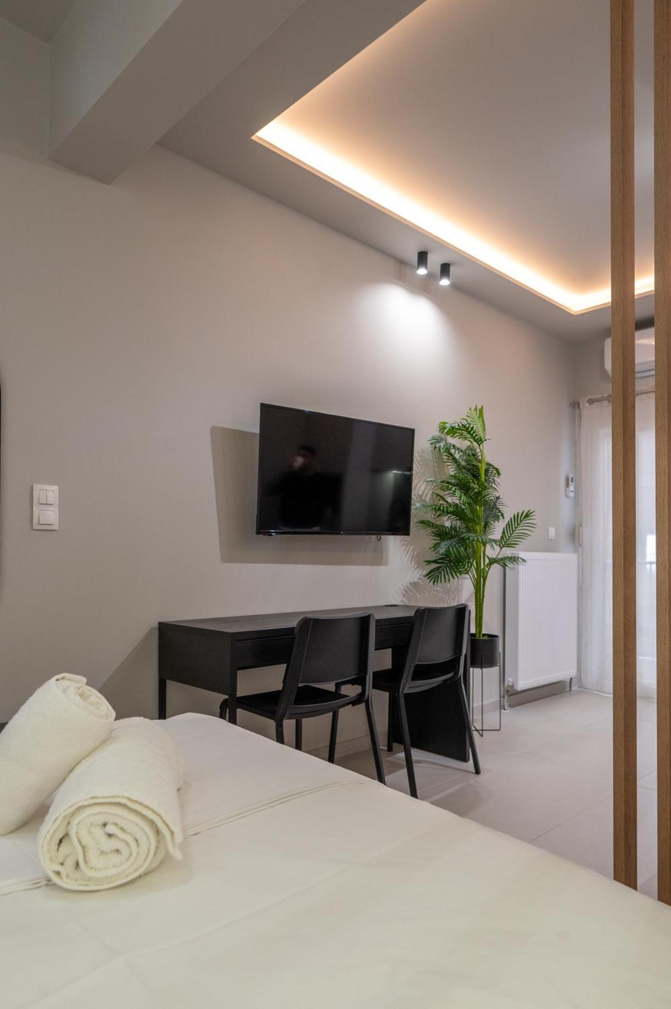 Cozy By Nest Apartment *